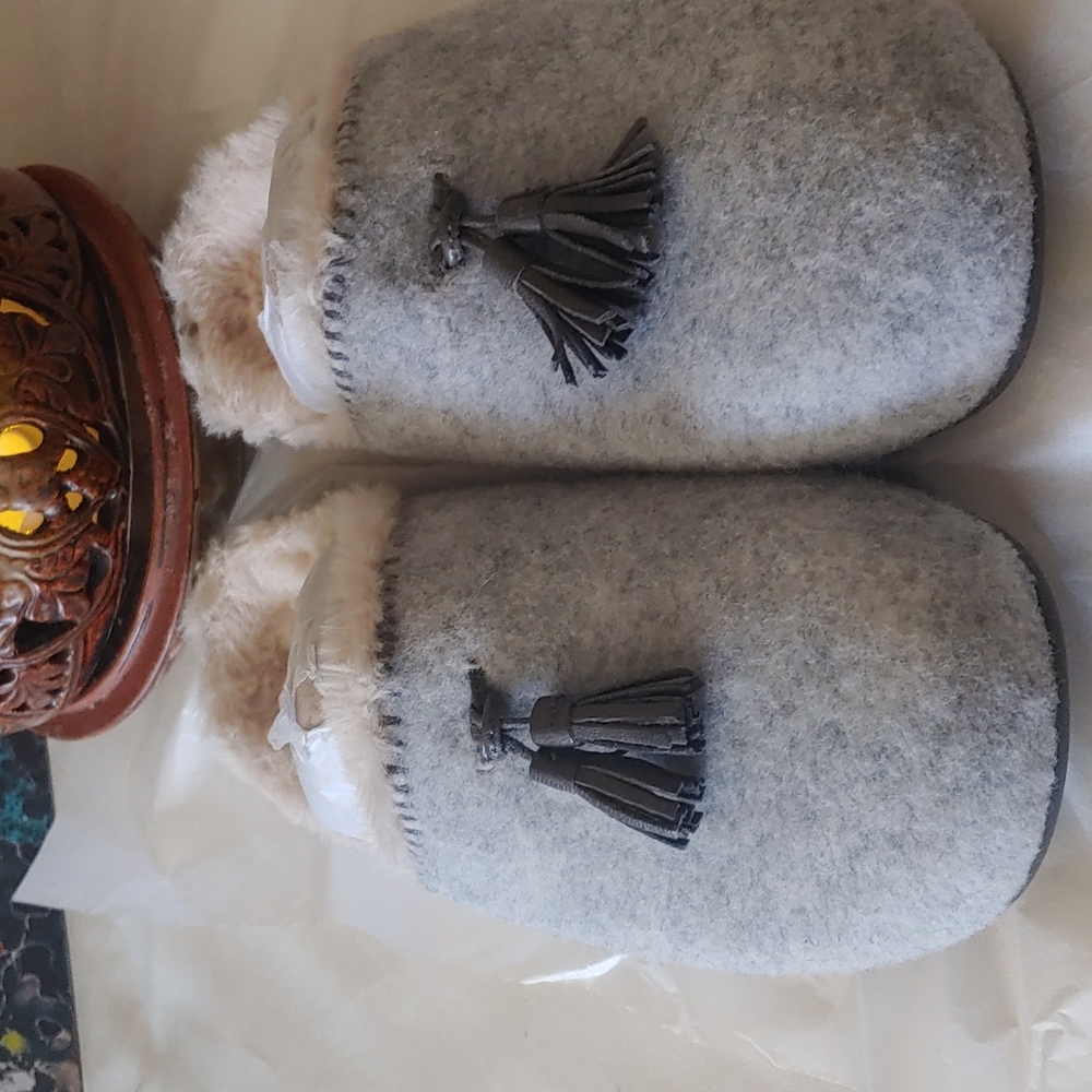 Stirve sz 8 clogs NWT